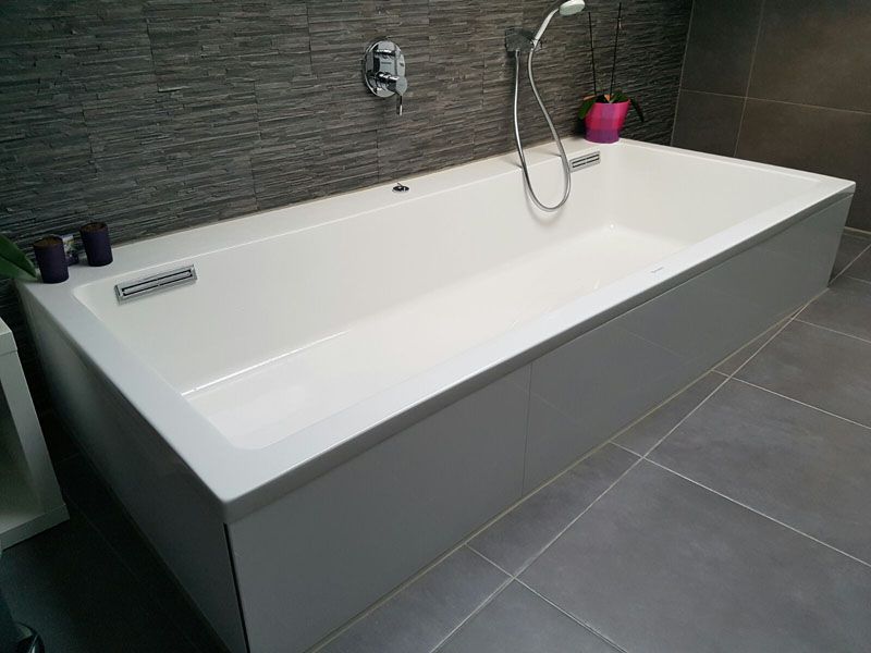 Bad mit großer Badewanne Referenz VWT Wärmetechnik Mainz